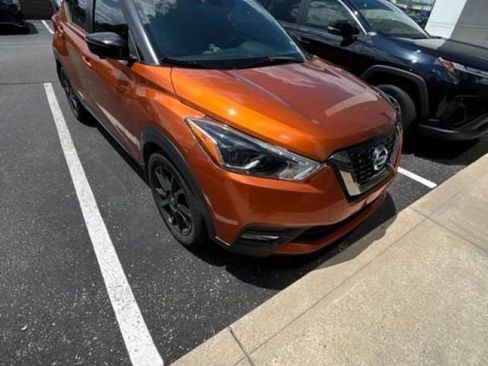 Used 2020 Nissan Kicks SR w/ Exterior Package FWD image 9