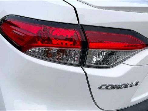 Used 2021 Toyota Corolla SE image 27