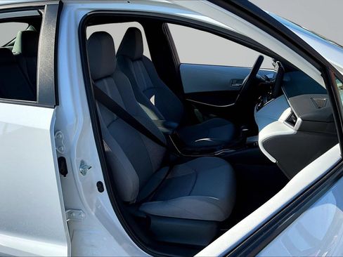 Used 2025 Toyota Corolla SE FWD image 31