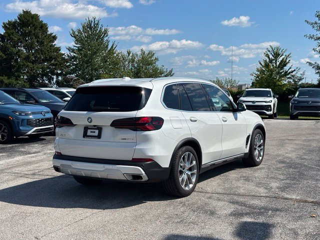 Certified 2026 BMW X5 xDrive50e w/ Premium Package AWD/4WD image 7