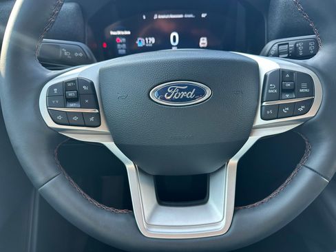 New 2025 Ford Explorer Active w/ Active Comfort Package image 12