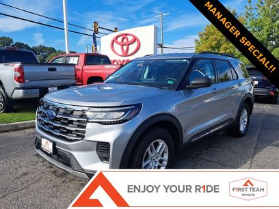 Used 2025 Ford Explorer Active