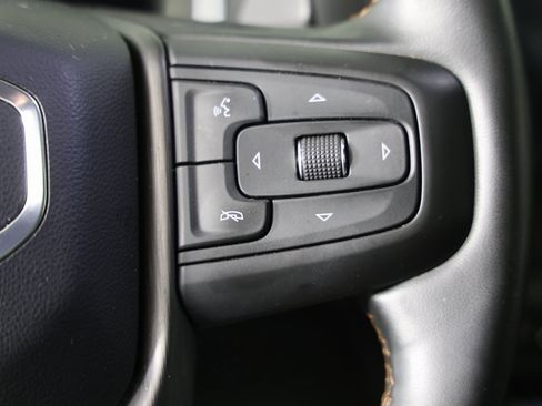 Used 2024 GMC Sierra 1500 AT4 w/ Technology Package image 16