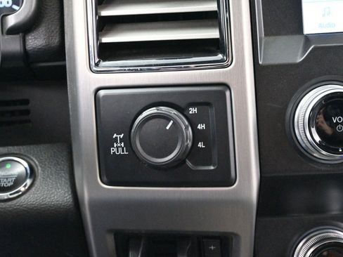 Used 2021 Ford F350 Platinum w/ Tremor Off-Road Package image 28