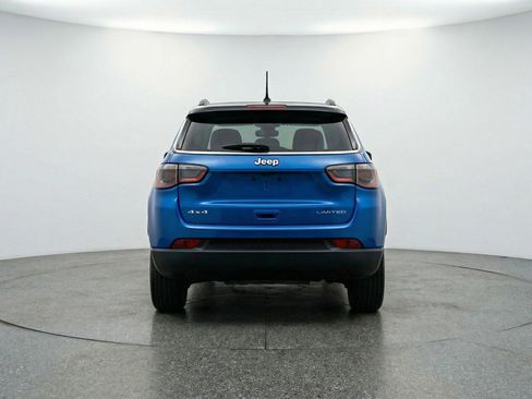 Used 2025 Jeep Compass Limited image 7