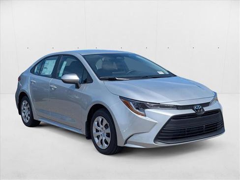 New 2025 Toyota Corolla LE image 6