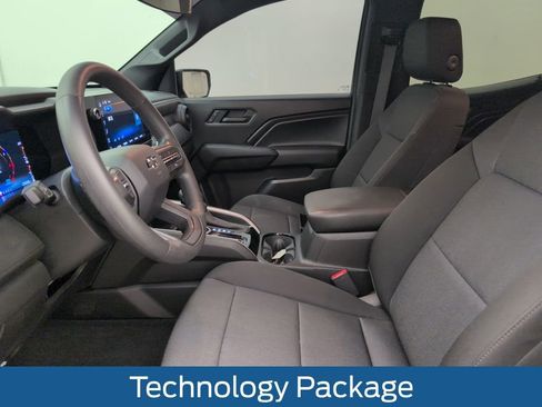 Used 2023 Chevrolet Colorado Trail Boss w/ Technology Package image 4