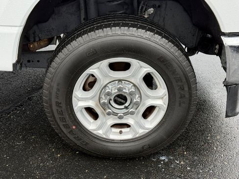 Used 2026 Ford F250 XLT AWD/4WD image 9