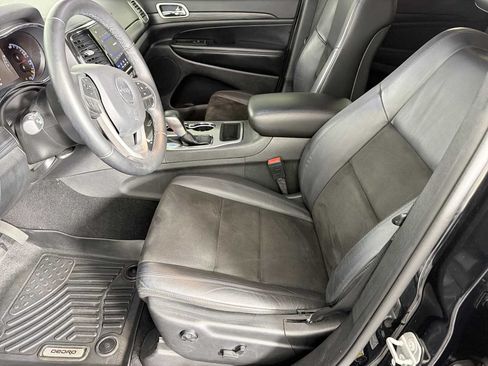 Used 2021 Jeep Grand Cherokee Laredo X RWD image 7