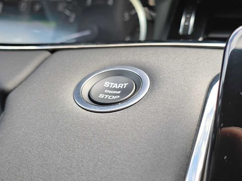 Used 2023 Land Rover Range Rover Evoque R-Dynamic SE AWD/4WD image 35