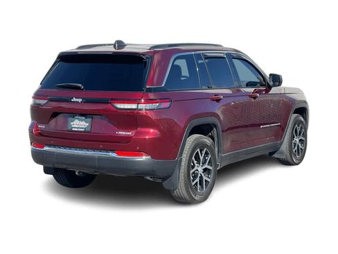 Used 2025 Jeep Grand Cherokee Laredo X w/ Luxury Tech Group I image 7