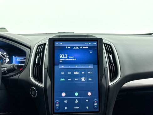 Used 2023 Ford Edge SE w/ Black Appearance Package image 22