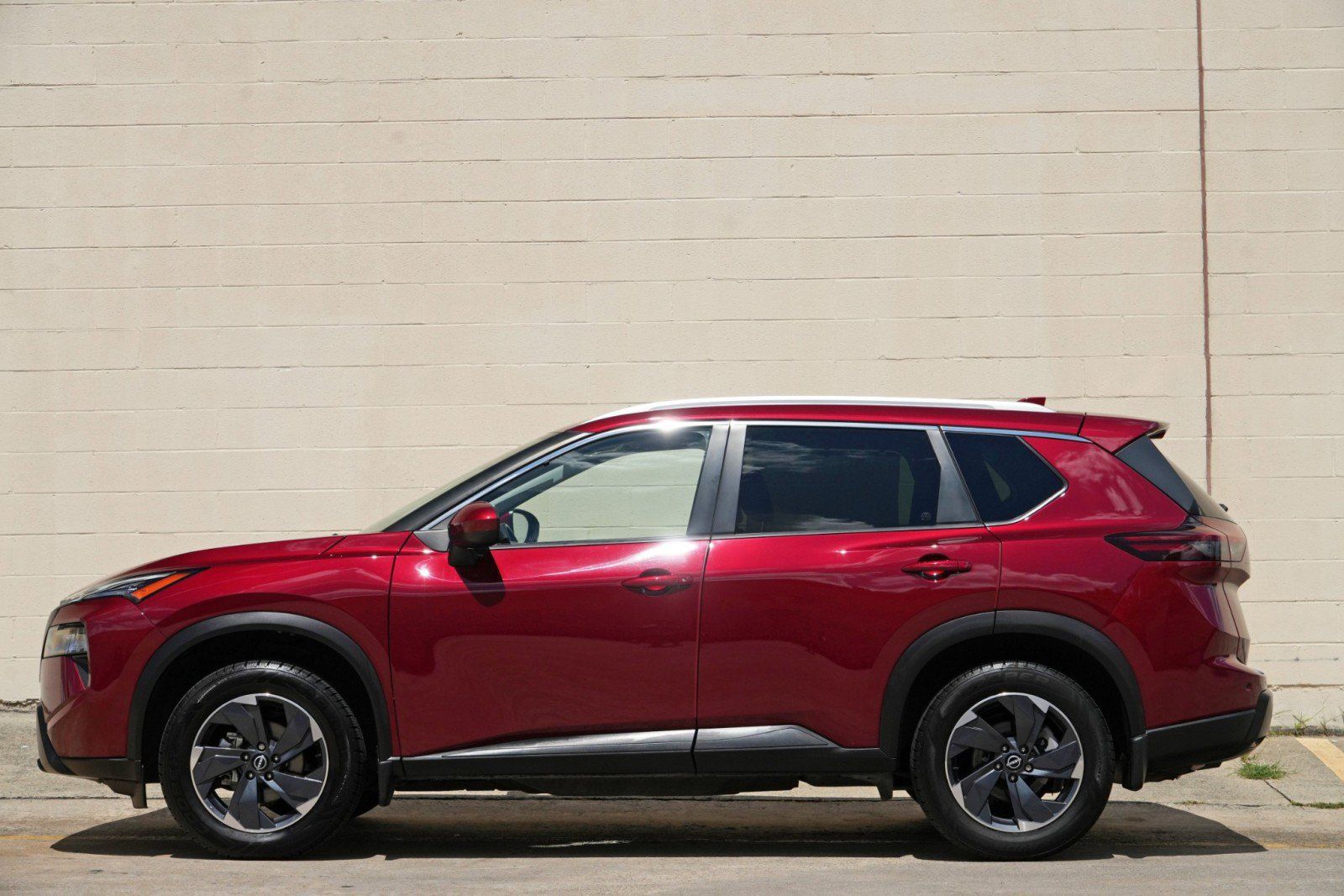 Used 2024 Nissan Rogue SV w/ SV Premium Package AWD/4WD image 8