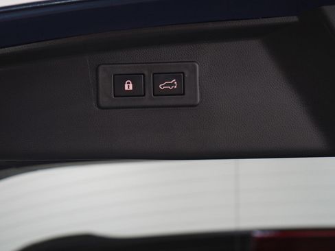 Used 2022 Subaru Outback Limited image 10