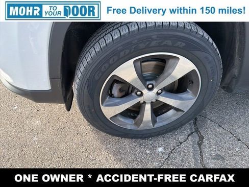 Used 2019 Jeep Cherokee Limited image 9