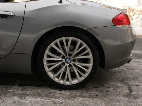 Used 2011 BMW Z4 sDrive35i image 12