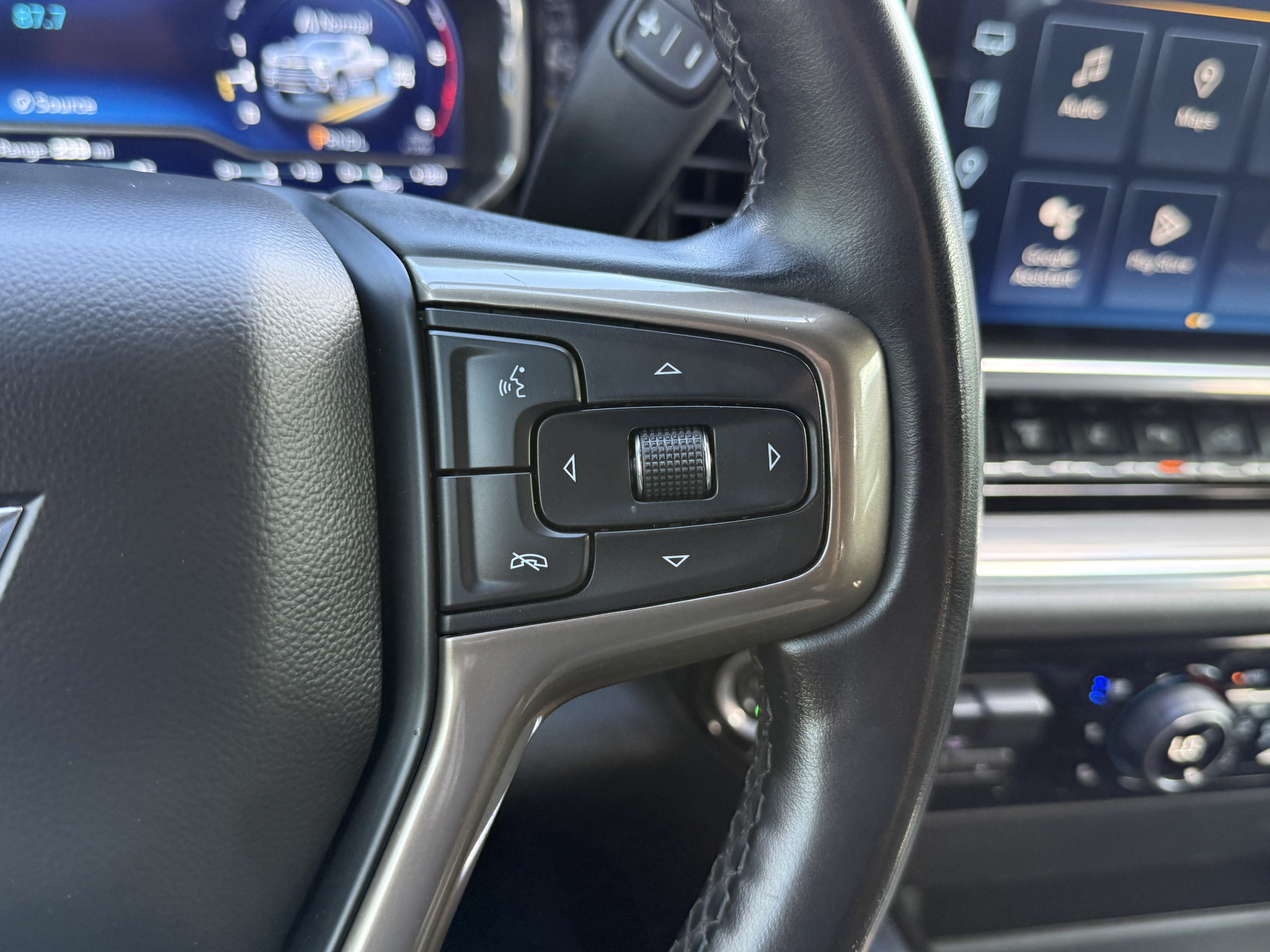 Used 2024 Chevrolet Silverado 3500 High Country w/ Technology Package AWD/4WD image 24