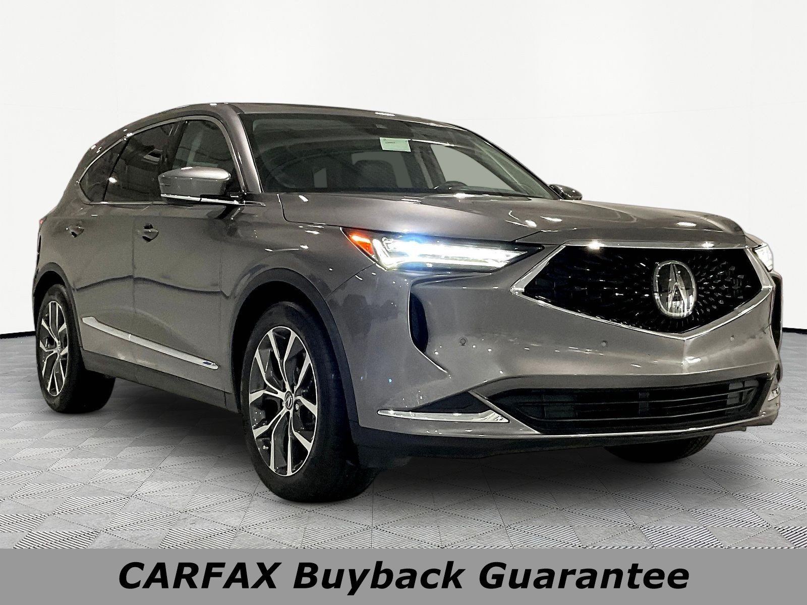 Used 2024 Acura MDX w/ Technology Package FWD image 3