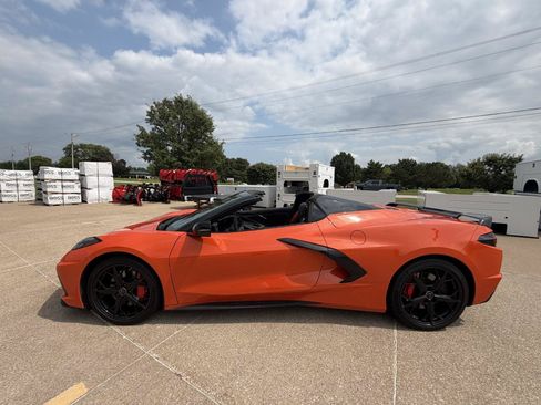 Used 2021 Chevrolet Corvette Stingray Premium Conv w/ Z51 Performance Package RWD image 7