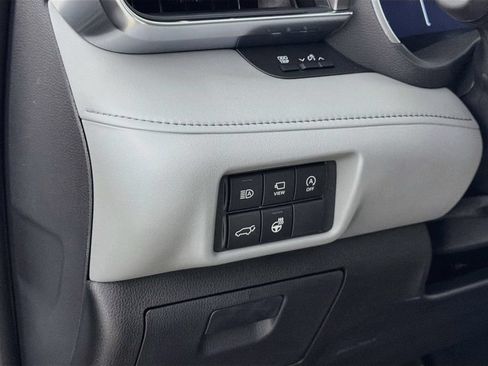New 2026 Toyota Highlander Limited AWD/4WD image 10