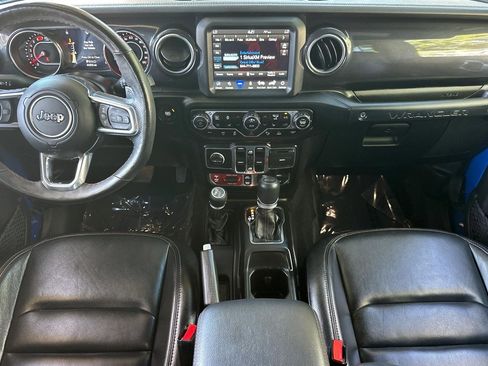 Used 2022 Jeep Wrangler Unlimited Rubicon w/ Xtreme Recon 35" Tire Package AWD/4WD image 15