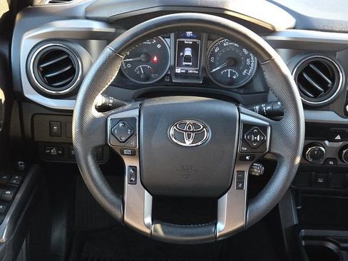 Used 2023 Toyota Tacoma TRD Off-Road AWD/4WD image 15