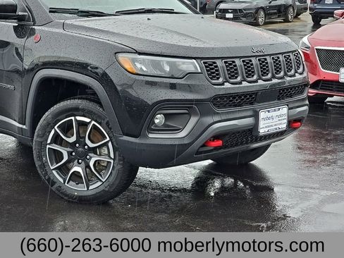 Used 2024 Jeep Compass Trailhawk AWD/4WD image 68