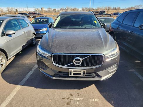 Used 2019 Volvo XC60 T6 Momentum w/ Advanced Package image 2