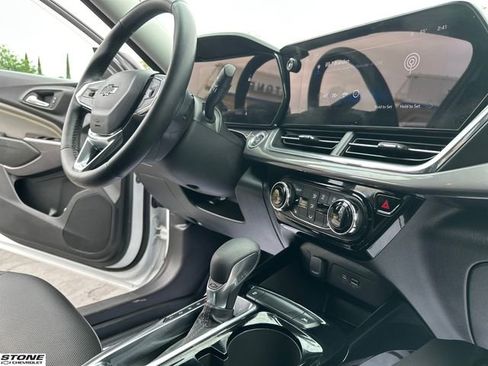 Certified 2025 Chevrolet Trax ACTIV w/ Driver Confidence Package FWD image 29