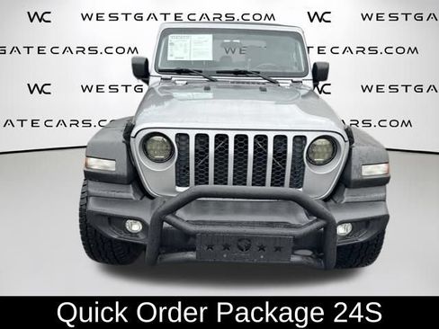 Used 2020 Jeep Gladiator Sport w/ Quick Order Package 24S AWD/4WD image 4