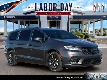 Used 2021 Chrysler Pacifica Touring w/ S Appearance Package