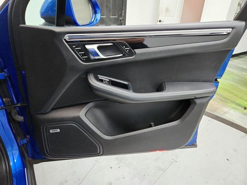 Used 2015 Porsche Macan S image 28