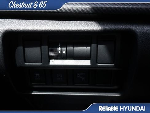 Used 2023 Subaru Crosstrek 2.0i Premium AWD/4WD image 32