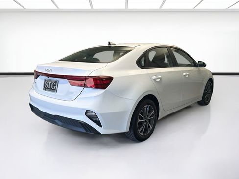Used 2024 Kia Forte LXS FWD image 4