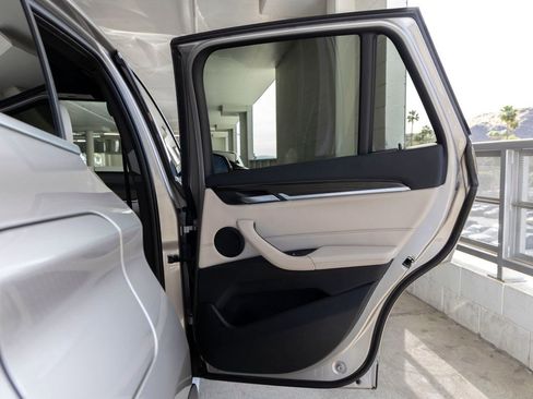 Used 2021 BMW X1 sDrive28i w/ Premium Package image 23