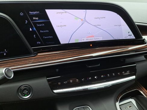 Certified 2024 Cadillac Escalade ESV Premium Luxury image 30