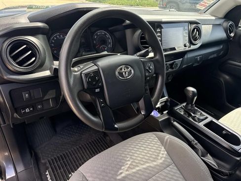 Used 2020 Toyota Tacoma SR w/ SR Convenience Package RWD image 17