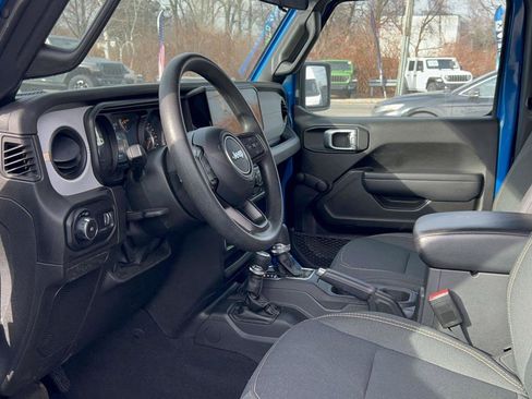 Used 2024 Jeep Wrangler Sport image 28