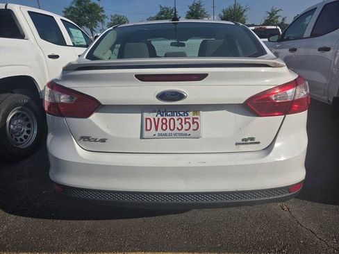 Used 2013 Ford Focus SE w/ Super Fuel Economy (SFE) Pkg FWD image 3