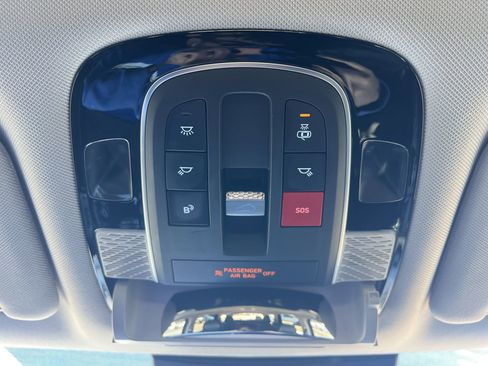 Used 2024 Hyundai Palisade SEL w/ Premium Package image 17