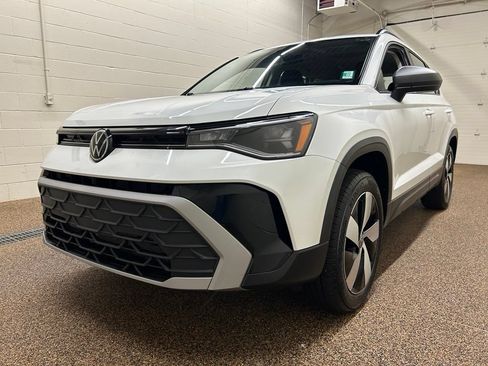 Used 2025 Volkswagen Taos S AWD/4WD image 5