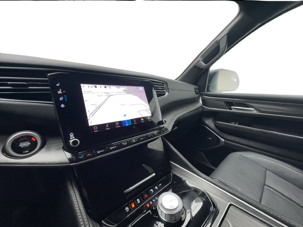 Used 2024 Jeep Wagoneer L Series II RWD image 47