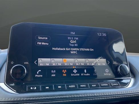 Used 2023 Nissan Rogue SL w/ SL Premium Package image 15