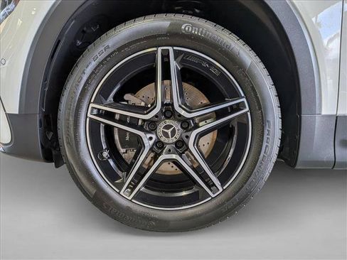 Used 2024 Mercedes-Benz GLB 250 image 24