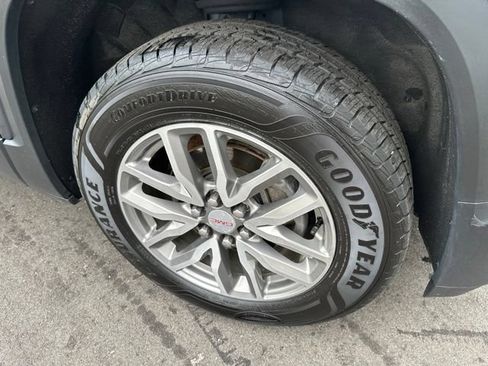 Used 2019 GMC Acadia SLE w/ Driver Alert Package I AWD/4WD image 10