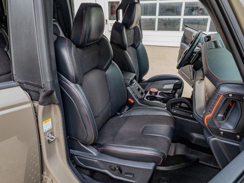 Used 2025 Ford Bronco Raptor image 31