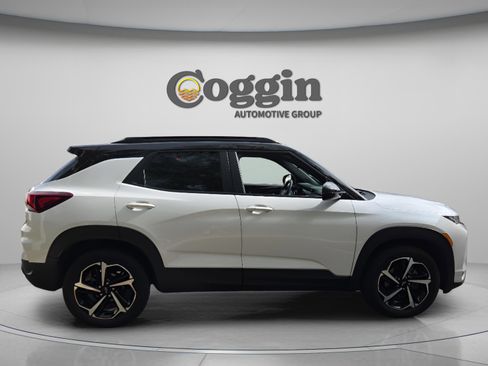 Certified 2023 Chevrolet TrailBlazer RS w/ Sun and Liftgate Package image 6