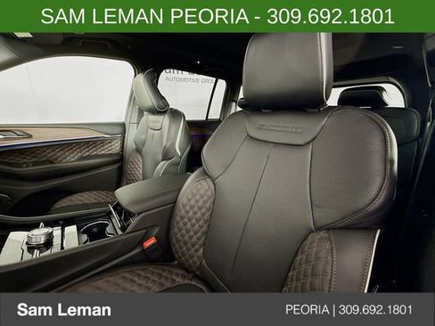 New 2025 Jeep Grand Cherokee Summit w/ Obsidian Package image 21