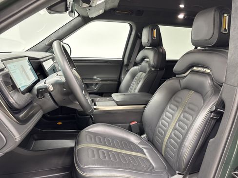 Used 2024 Rivian R1S Adventure AWD/4WD image 20