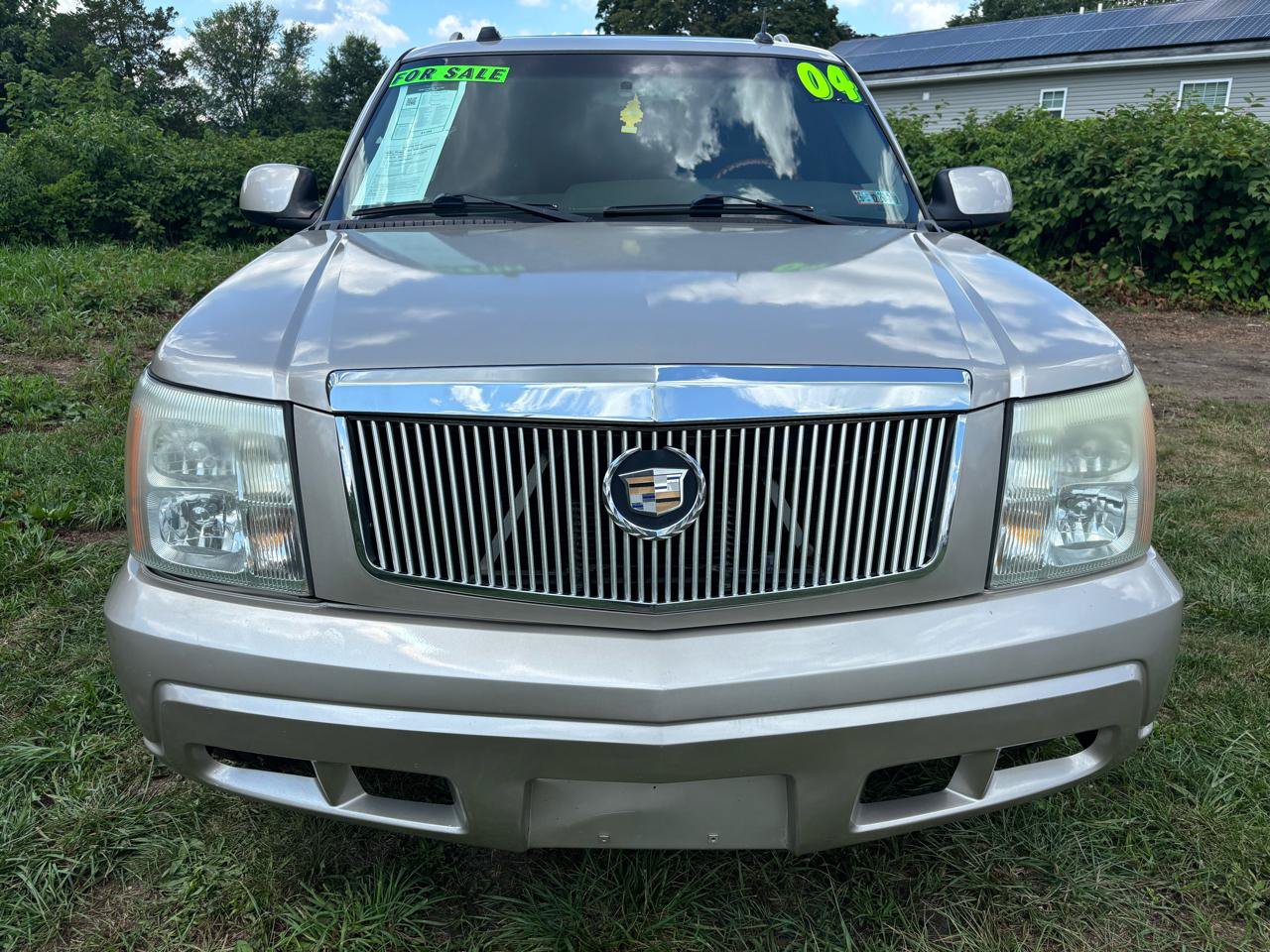 Used 2004 Cadillac Escalade ESV AWD image 2